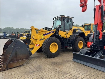 Kolesni nakladalec KOMATSU WA320