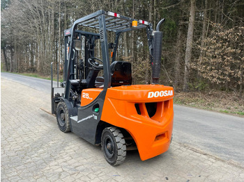 Diesel viličar Doosan D 25 GP: slika 5