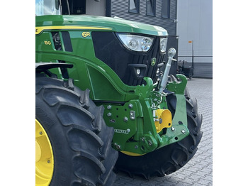 Traktor JOHN DEERE