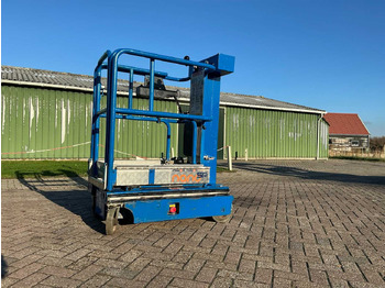 Dvižna ploščad JLG