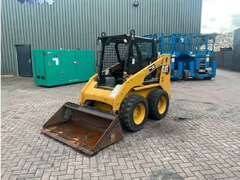 Mini nakladalec CATERPILLAR 216B3
