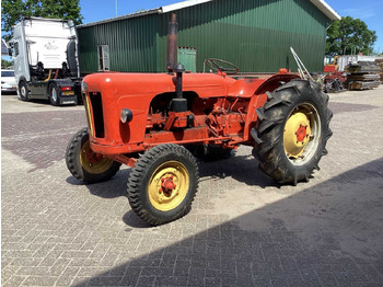 Traktor DAVID BROWN