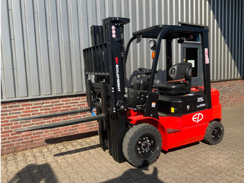 Viličar EP EQUIPMENT