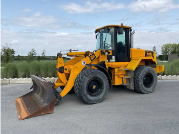 Kolesni nakladalec JCB 426