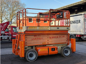 Dvižna ploščad JLG