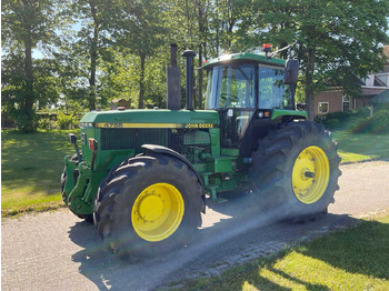 Traktor John Deere 4755: slika 2