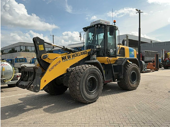 Kolesni nakladalec NEW HOLLAND
