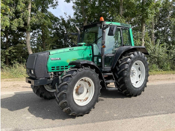Traktor VALTRA 8000