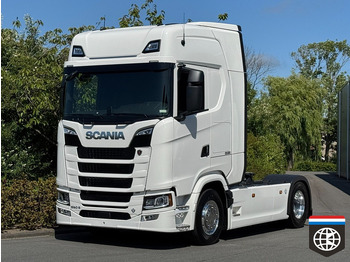 Vlačilec SCANIA S