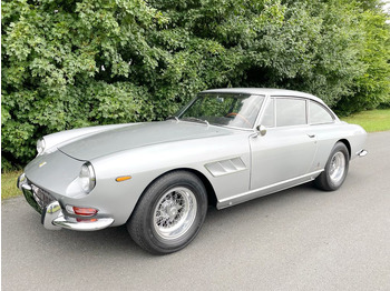 Avtomobil FERRARI