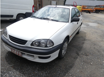 Avtomobil TOYOTA