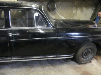Avtomobil Voiture ancêtre Mercedes-Benz 220S Poton: slika 3
