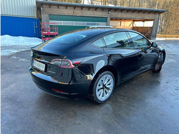 Avtomobil TESLA