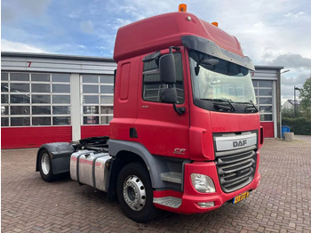 Vlačilec DAF CF 440