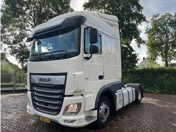Vlačilec DAF XF 450