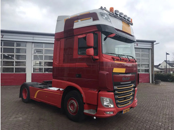 Vlačilec DAF XF 460