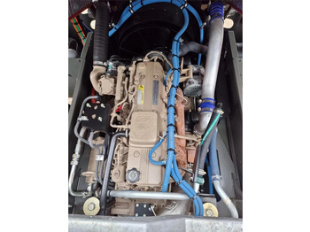 Terminalski traktor TERBERG