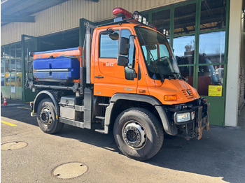 Tovornjak prekucnik UNIMOG U400