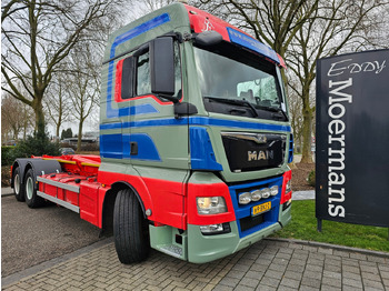Kotalni prekucni tovornjak MAN TGX 26.560