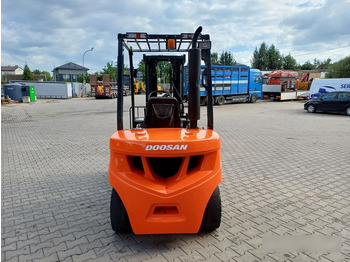 Diesel viličar Doosan D30 GP PLUS: slika 5
