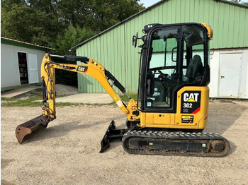 Mini bager CATERPILLAR 302
