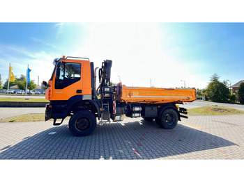 Tovornjak prekucnik, Tovornjak z dvigalom Iveco Trakker 360 EEV - 3 way tipper + crane: slika 4