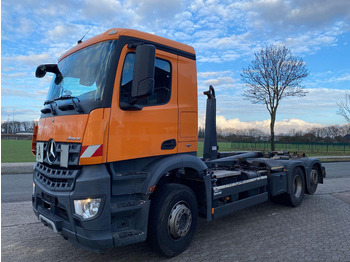 Tovornjak s kesonom MERCEDES-BENZ