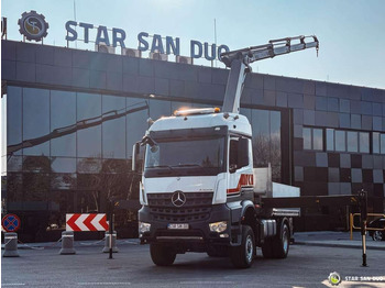 Tovornjak z dvigalom MERCEDES-BENZ Arocs 1851