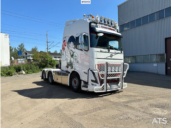 Vlačilec VOLVO FH 750