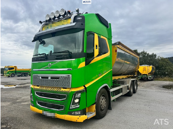 Kotalni prekucni tovornjak VOLVO FH16 750