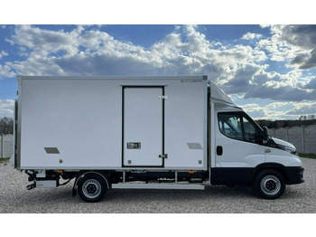 Hladilno vozilo RENAULT Master