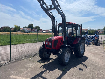 Traktor BELARUS