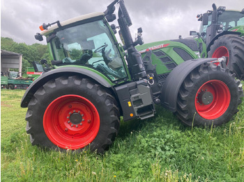 Traktor FENDT 724 Vario