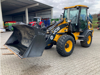 Nakladalec JCB 409