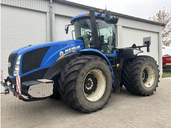Traktor NEW HOLLAND T9