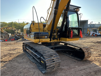 Bager goseničar CAT 320D2L: slika 4