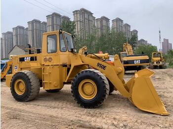Kolesni nakladalec CATERPILLAR 950E