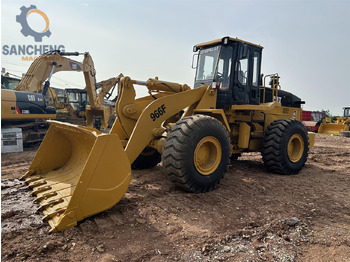 Kolesni nakladalec CATERPILLAR 966F