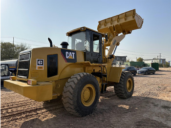 Kolesni nakladalec CATERPILLAR 966G