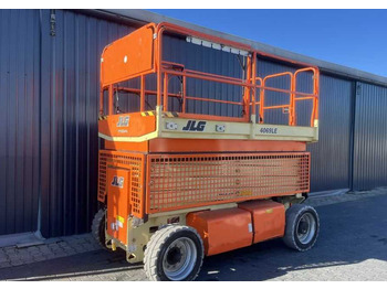 Škarjasta dvižna ploščad JLG