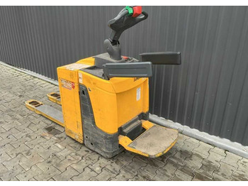 Paletni viličar Jungheinrich ERE120: slika 3