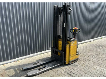 Stroj za zlaganje STILL