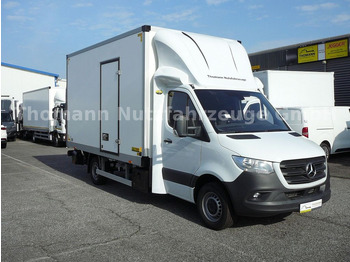 Dostavno vozilo z zabojnikom MERCEDES-BENZ Sprinter 317