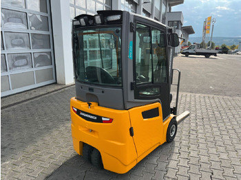 Električni viličar Jungheinrich EFG 215 / Triplex: 4.25m! / SS / 4.029h: slika 4 Električni viličar Jungheinrich EFG 215 / Triplex: 4.25m! / SS / 4.029h: slika 4