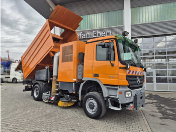 Vozilo za pometanje Mercedes-Benz Actros 2032 A 4x4 Bucher STKF 9500 Airport 30x: slika 2