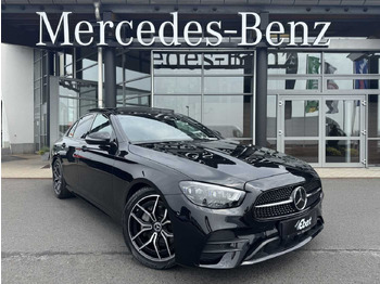 Limuzina MERCEDES-BENZ