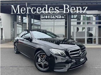 Limuzina MERCEDES-BENZ