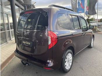 Minibus, Potniški kombi Mercedes-Benz T 180 Power Plus Autom Kamera AHK LED MBUX: slika 4