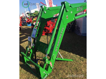 Sprednji nakladalnik za traktor