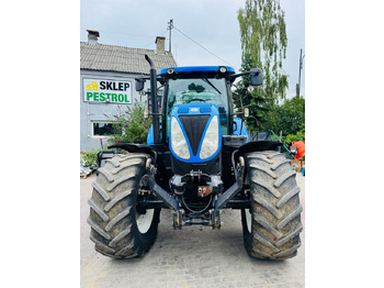 Traktor NEW HOLLAND T7.210